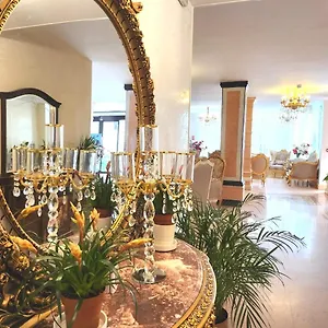 3* Hotel Royal